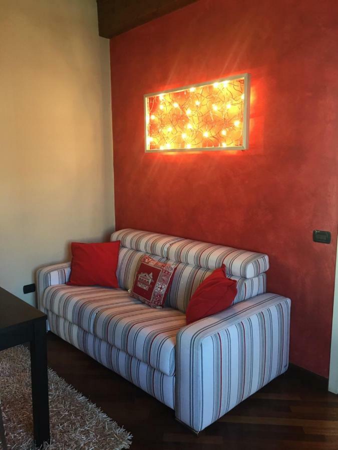 Feeling At Home - Varese Apartment エクステリア 写真