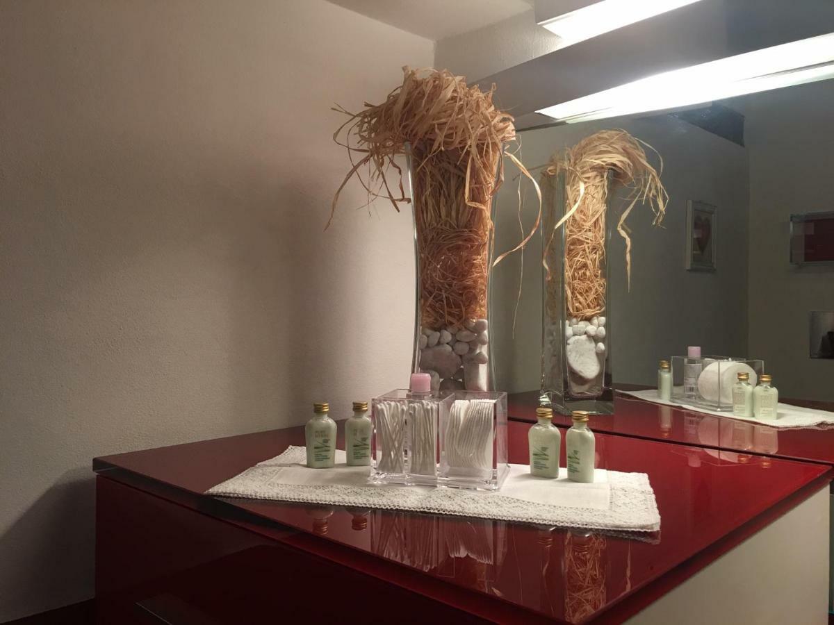 Feeling At Home - Varese Apartment エクステリア 写真